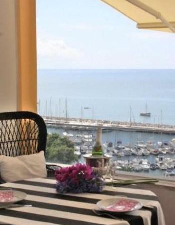 Apartment W Stunning View - Marina - Free Parking & Ac フンシャル エクステリア 写真